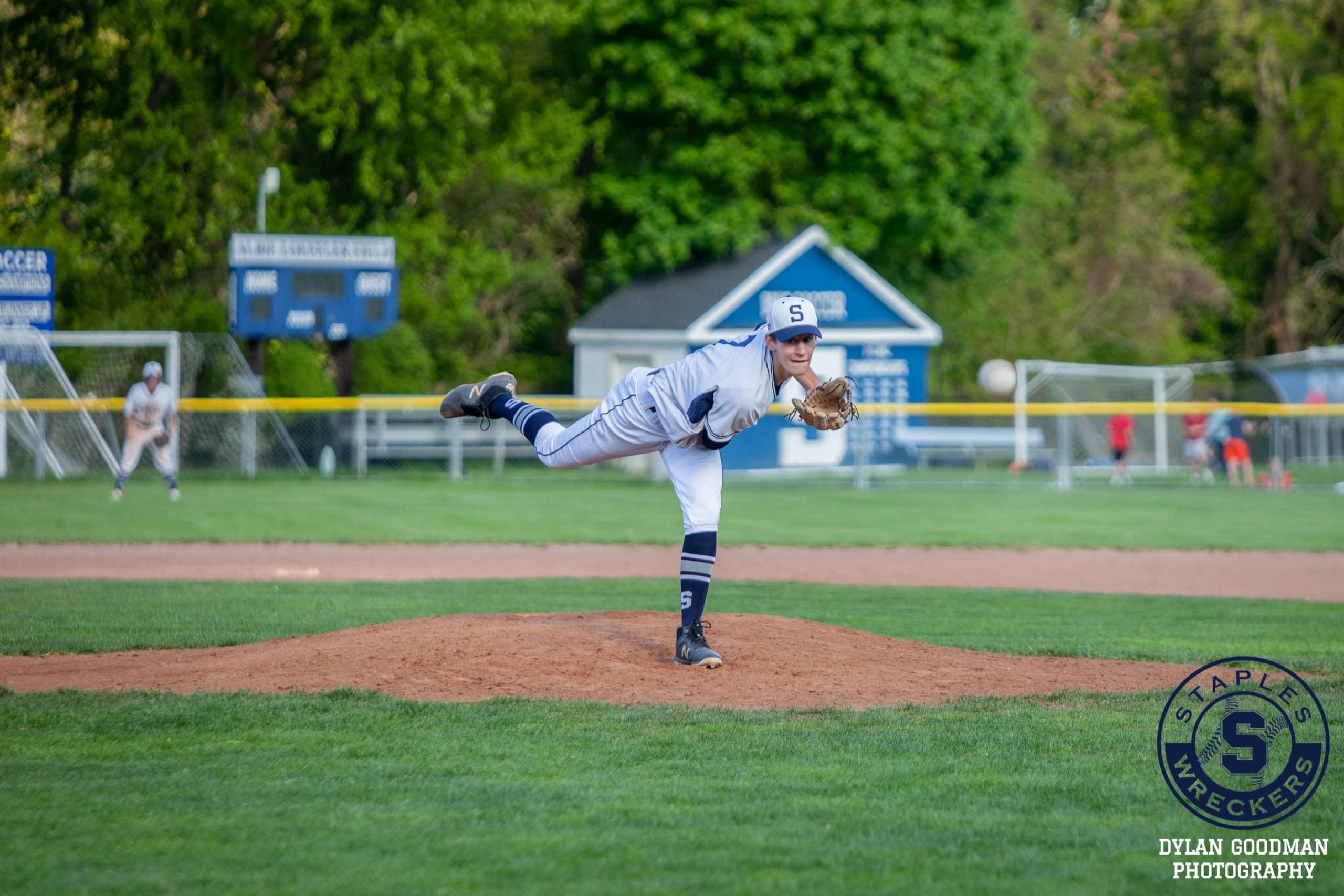 Staples bests New Canaan in pitching duel 2 – 1 !!!